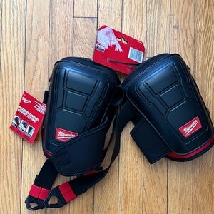 Milwaukee Black Knee Pads